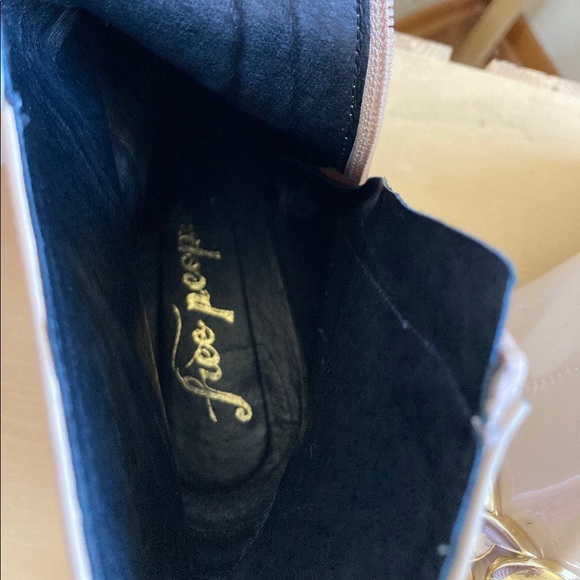 Free People Ankle Leather Flat Heel Booties Nude Boots Gold Chain Shoe Zipper - Picture 9 of 11